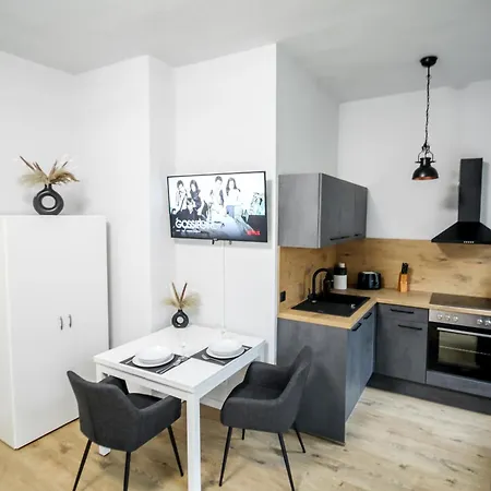 Lorenz Mit Kostenlosem Parkplatz Boxspringbett Kueche 아파트 *