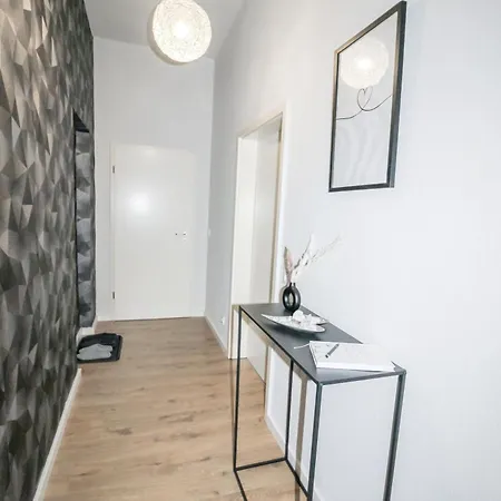 Lorenz Mit Kostenlosem Parkplatz Netflix Boxspringbett Küche * Magdeburgo