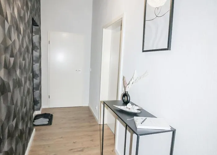 Lorenz Mit Kostenlosem Parkplatz Boxspringbett Kueche * Maagdenburg